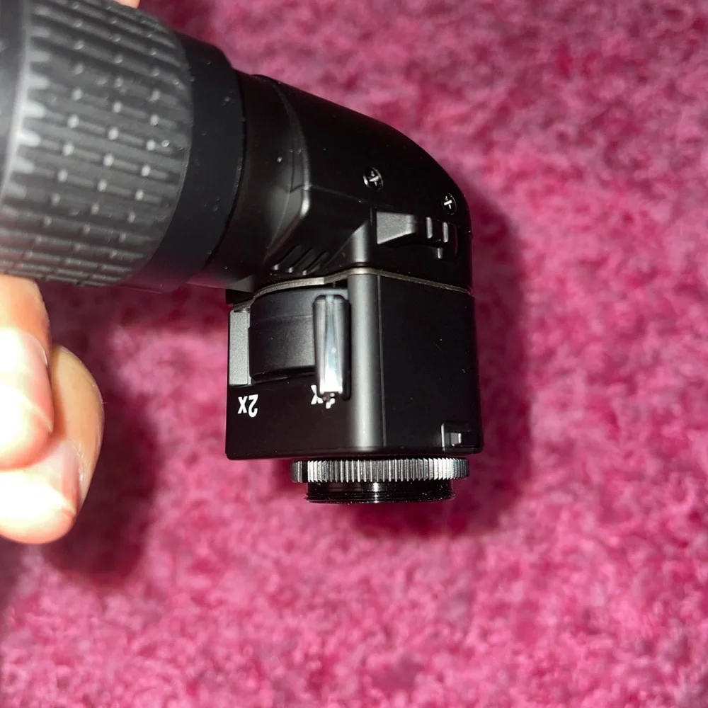 Nikon DR-5 Right Angle Screw in View Finder. Brand New Case Included